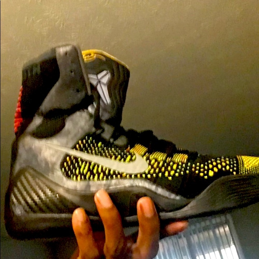 Kobe 9 elite lightly worn